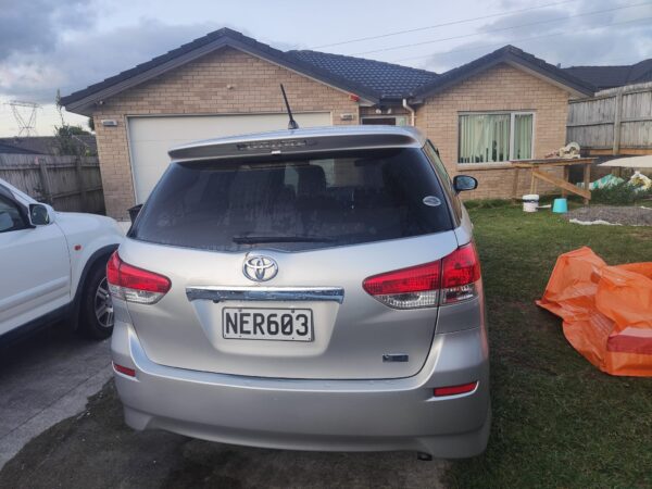 2011 TOYOTA WISH - Image 5