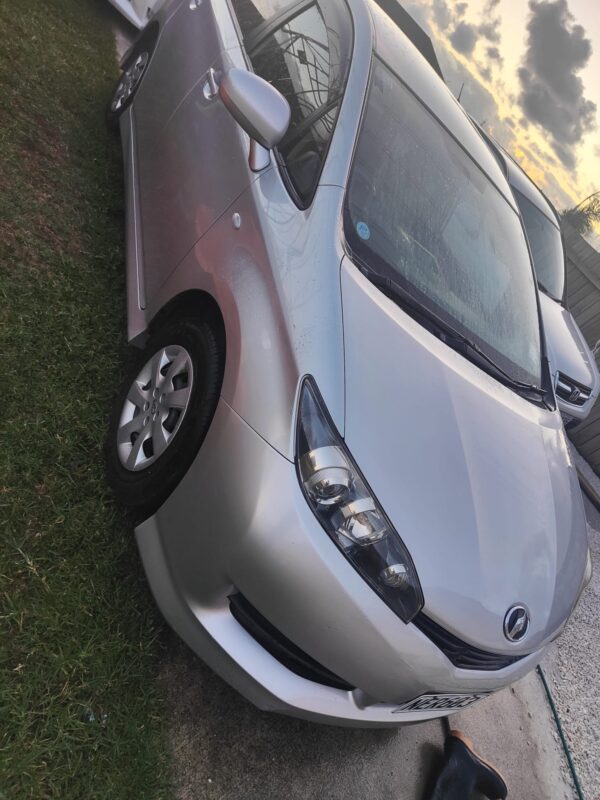 2011 TOYOTA WISH - Image 2