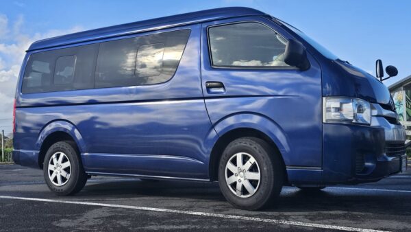 Toyota Hiace - Image 4