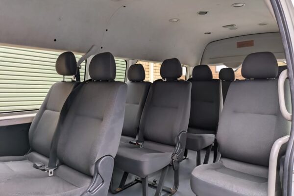 Toyota Hiace - Image 4