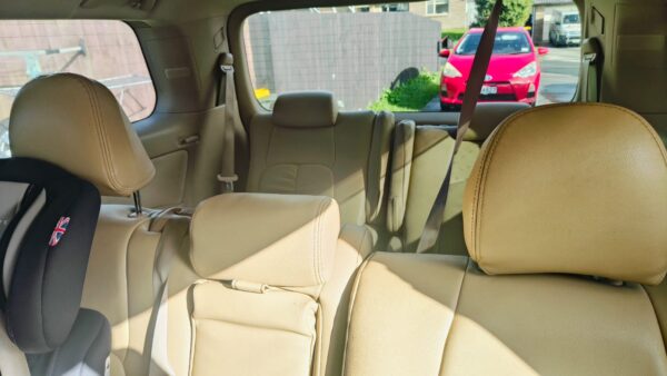Toyota Alphard - Image 3